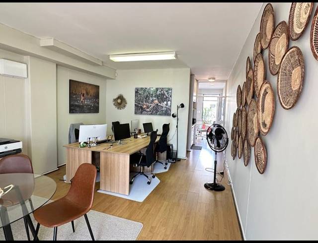 BUSINESS PROPERTY TO RENT IN WESTLAKE